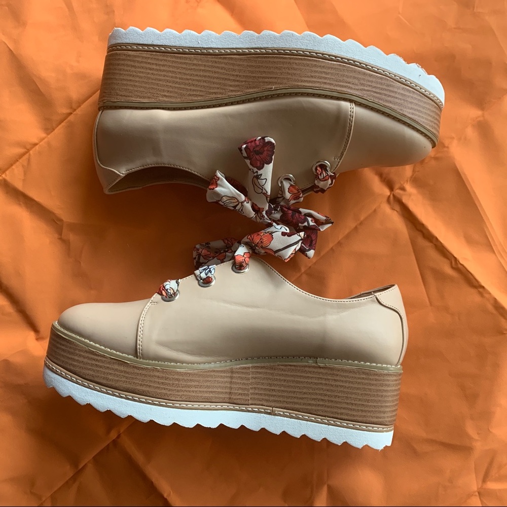 Nude Platform Flat Floral Laces